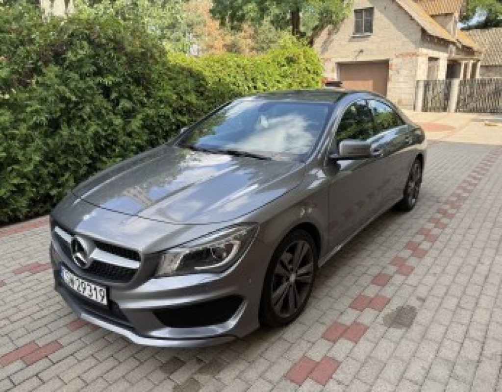 mercedes cla sedan