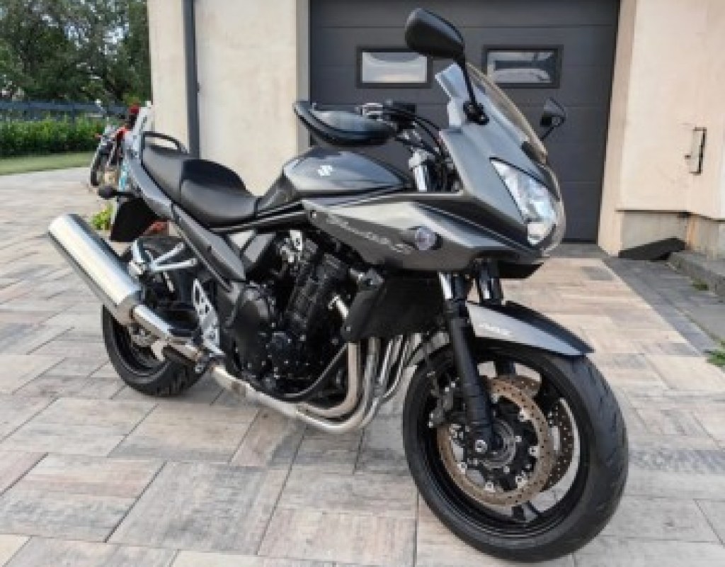 motorcycle side view