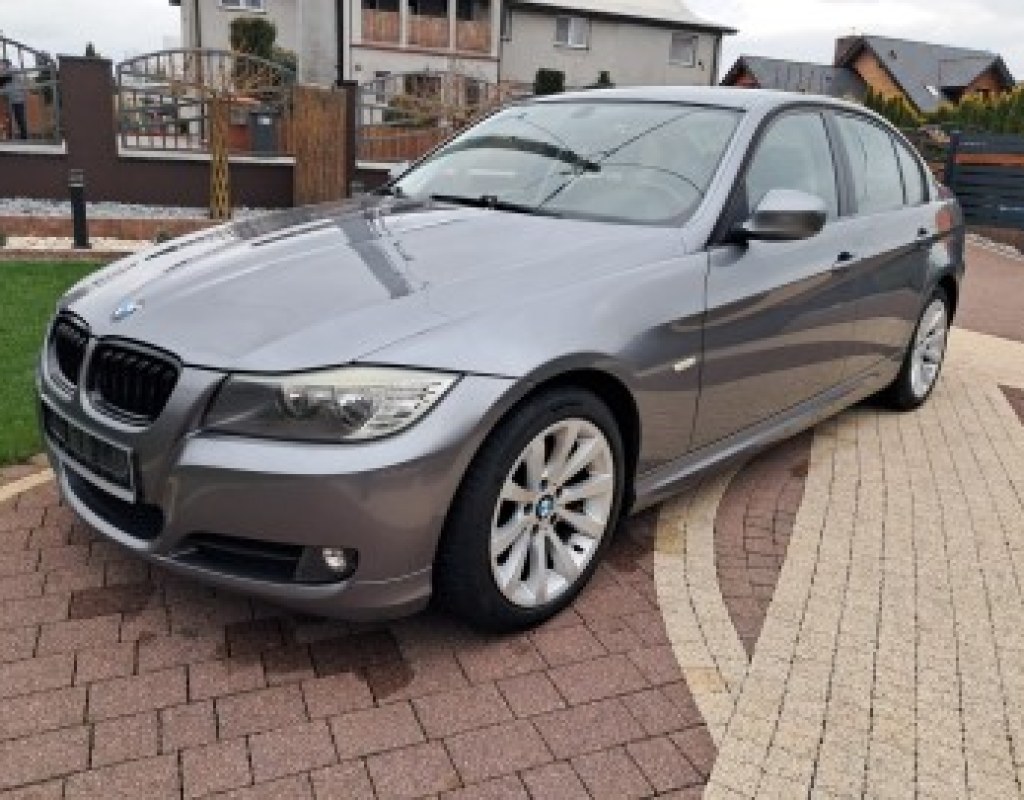 bmw e90 sedan