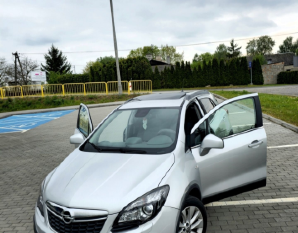 Opel Mokka car
